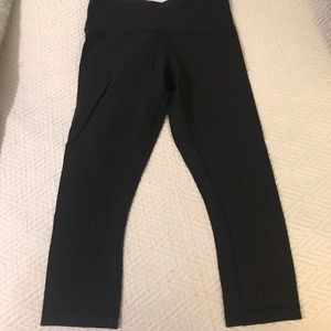 lululemon Wunder Under Size 4